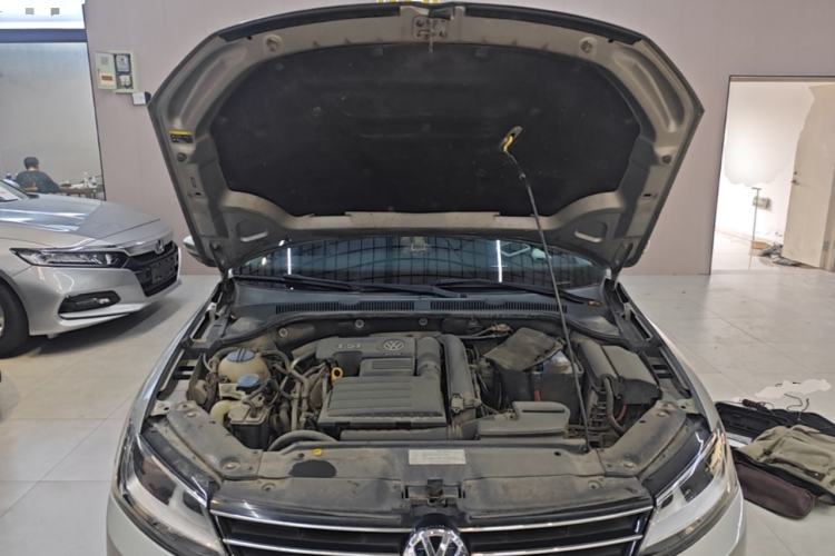 Used Volkswagen Sagitar 2017 230TSI Automatic Comfort Version Engine Bay