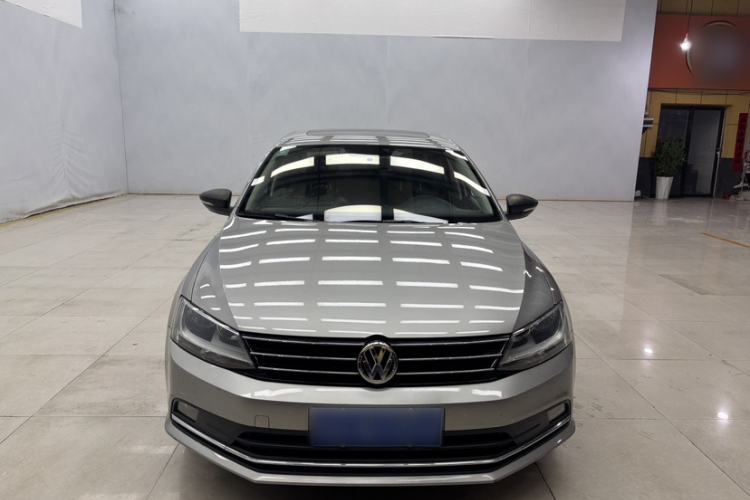 Used Volkswagen Sagitar 2017 230TSI Automatic Comfort Version Exterior 1