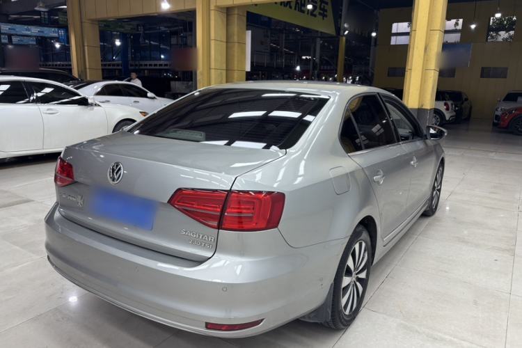Used Volkswagen Sagitar 2017 230TSI Automatic Comfort Version Exterior 5