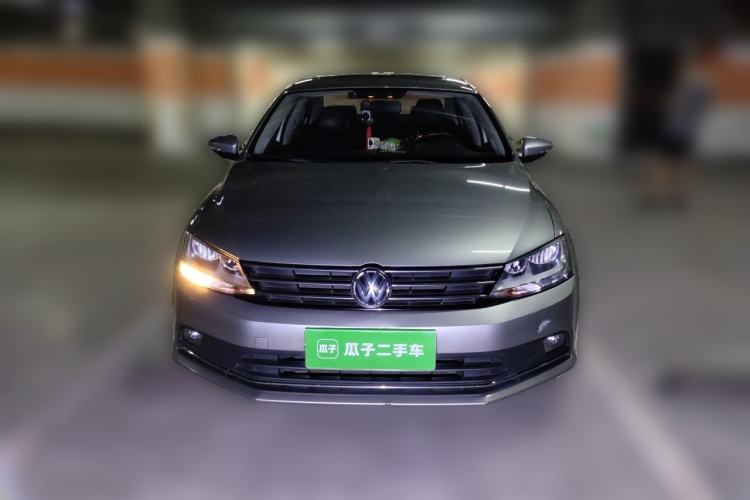 Used Volkswagen Sagitar 2017 1.6L Manual Comfort Model Front