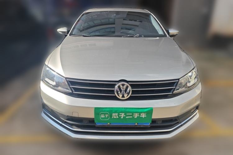 Used Volkswagen Sagitar 2017 230TSI Automatic Luxury Edition Front