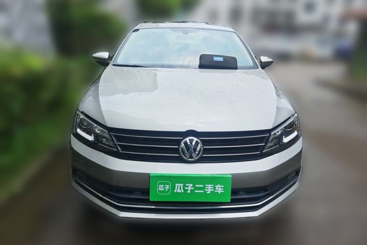 Used Volkswagen Sagitar 2017 230TSI Automatic Luxury Edition Front