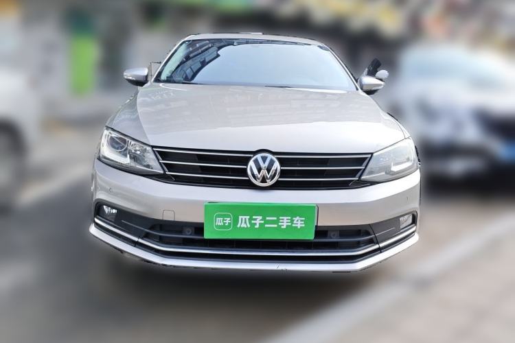 Used Volkswagen Sagitar 2017 230TSI Automatic Luxury Edition Front