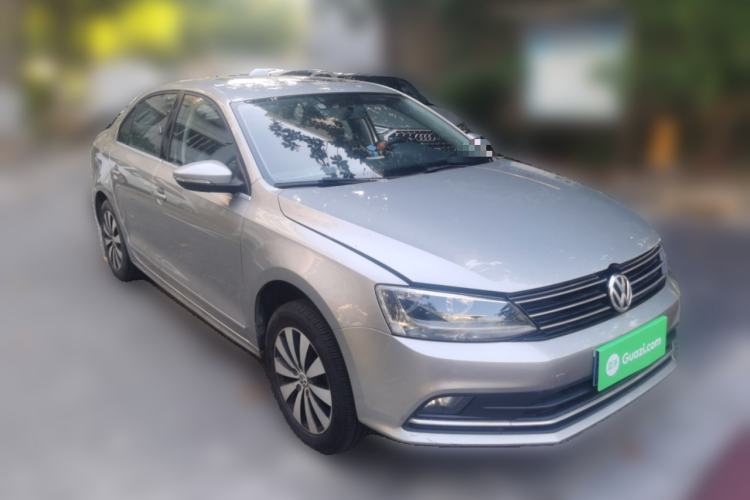 Used Volkswagen Sagitar 2017 230TSI Automatic Comfort Version Front Right 45 Deg