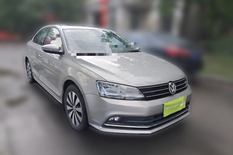 Used Volkswagen Sagitar 2017 230TSI Automatic Comfort Version Front Right 45 Deg