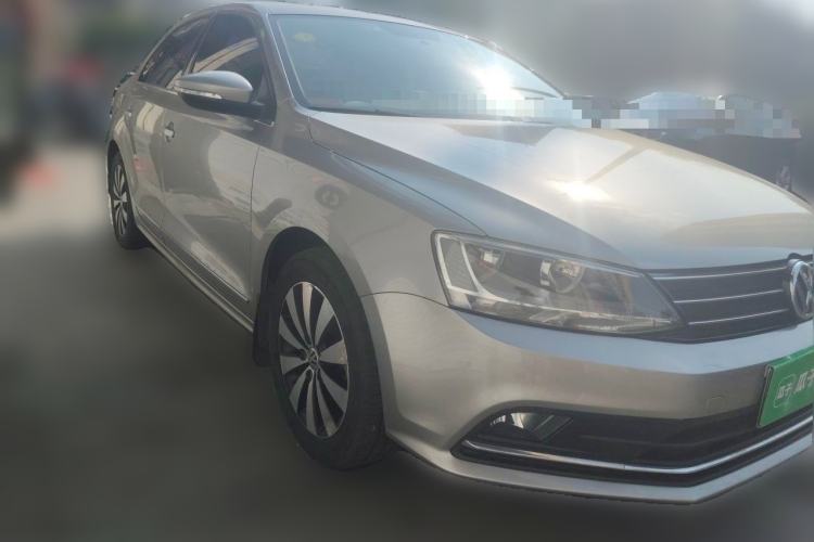 Used Volkswagen Sagitar 2017 230TSI Automatic Comfort Version Front Right 45 Deg