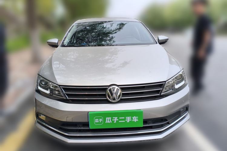 Used Volkswagen Sagitar 2017 230TSI Automatic Luxury Edition Front