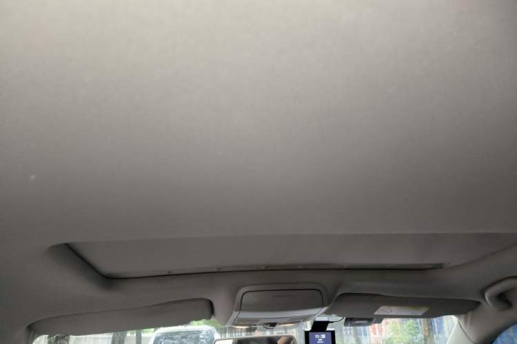 Used Volkswagen Sagitar 2017 230TSI Automatic Comfort Version Headliner