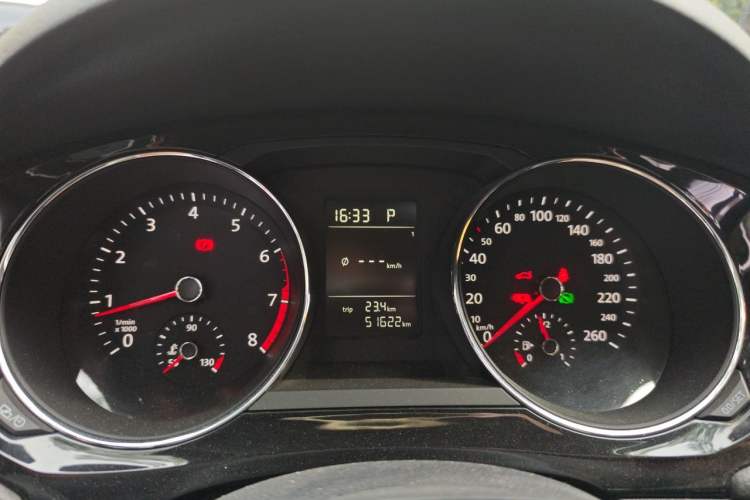 Used Volkswagen Sagitar 2017 230TSI Automatic Comfort Version Instrument Cluster