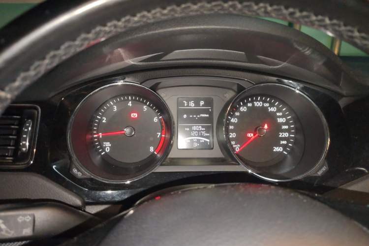 Used Volkswagen Sagitar 2017 1.6L Automatic Comfort Model Instrument Cluster