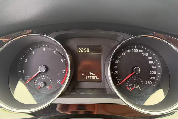 Used Volkswagen Sagitar 2017 230TSI Automatic Comfort Version Instrument Cluster
