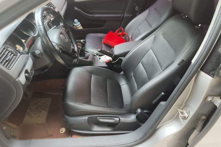Used Volkswagen Sagitar 2017 1.6L Manual Comfort Model Left Front Seat