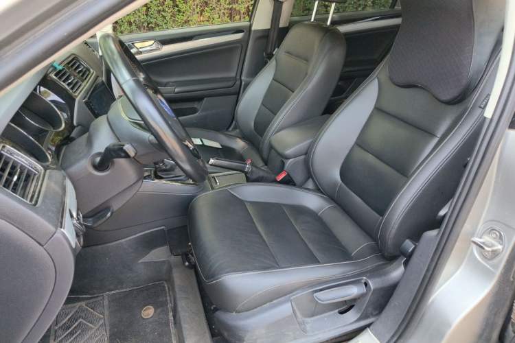 Used Volkswagen Sagitar 2017 1.6L Automatic Comfort Model Left Front Seat