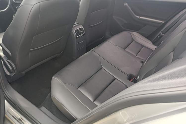 Used Volkswagen Sagitar 2017 230TSI Automatic Comfort Version Left Rear Seat