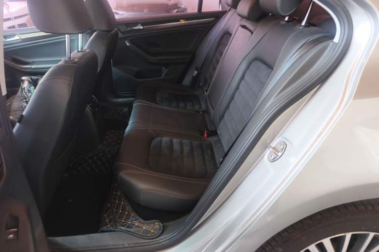 Used Volkswagen Sagitar 2017 230TSI Automatic Luxury Edition Left Rear Seat