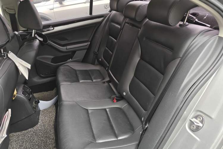 Used Volkswagen Sagitar 2017 230TSI Automatic Comfort Version Left Rear Seat