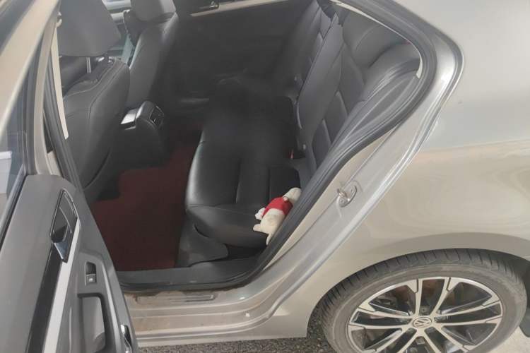 Used Volkswagen Sagitar 2017 230TSI Manual Comfort Model Left Rear Seat