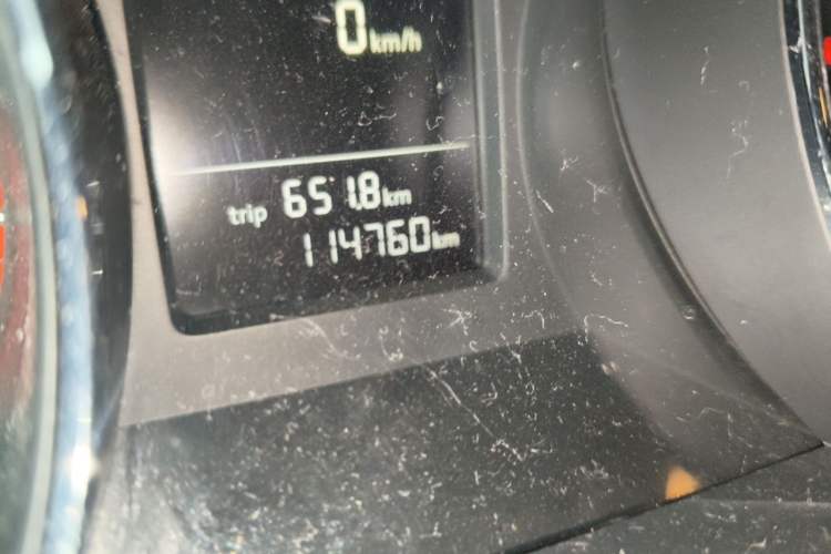 Used Volkswagen Sagitar 2017 230TSI Automatic Comfort Version Odometer Close Up