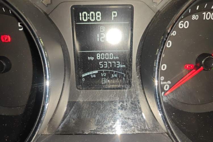 Used Volkswagen Sagitar 2017 1.6L Automatic Comfort Model Odometer Close Up