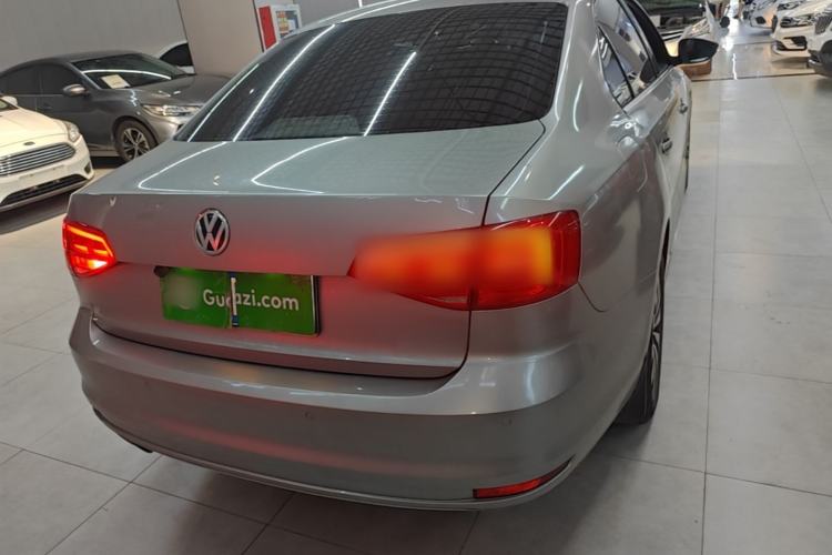 Used Volkswagen Sagitar 2017 230TSI Automatic Comfort Version Rear