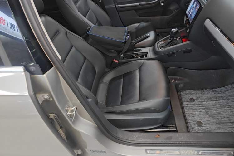 Used Volkswagen Sagitar 2017 230TSI Automatic Comfort Version Right Front Seat