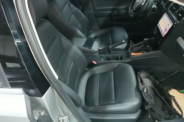 Used Volkswagen Sagitar 2017 1.6L Automatic Comfort Model Right Front Seat