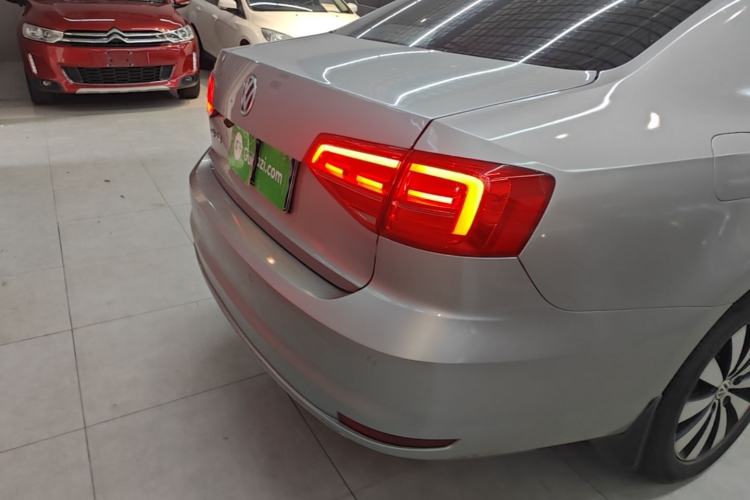 Used Volkswagen Sagitar 2017 230TSI Automatic Comfort Version Right Rear Taillight