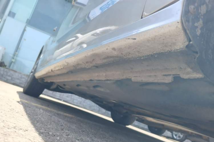 Used Volkswagen Sagitar 2017 230TSI Automatic Comfort Version Right Side Sill