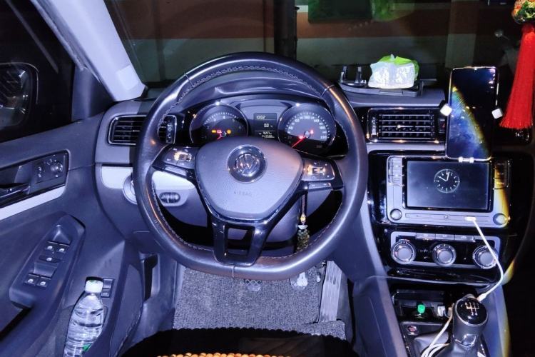 Used Volkswagen Sagitar 2017 1.6L Manual Comfort Model Steering Wheel