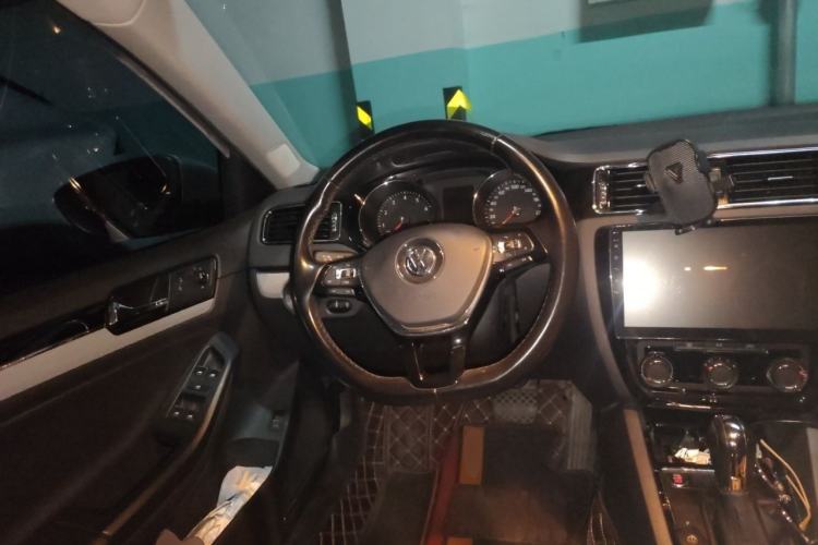 Used Volkswagen Sagitar 2017 1.6L Automatic Comfort Model Steering Wheel