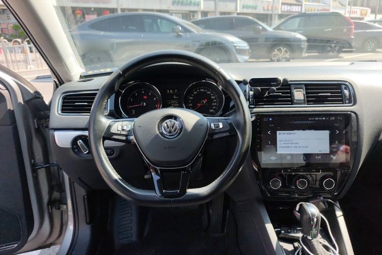 Used Volkswagen Sagitar 2017 1.6L Automatic Comfort Model Steering Wheel