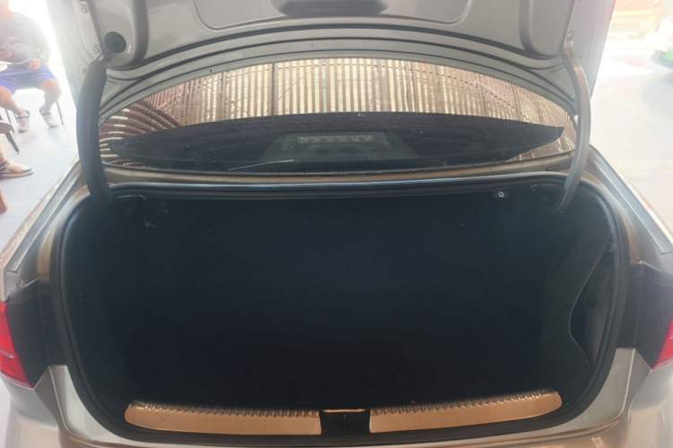 Used Volkswagen Sagitar 2017 230TSI Automatic Luxury Edition Trunk