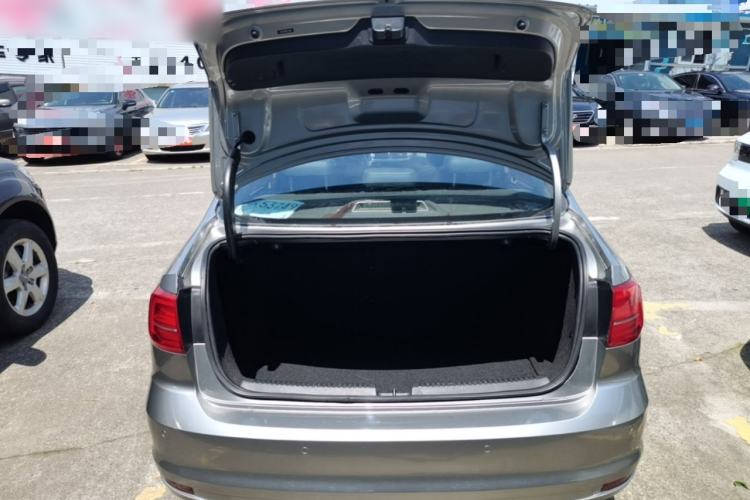 Used Volkswagen Sagitar 2017 230TSI Automatic Comfort Version Trunk