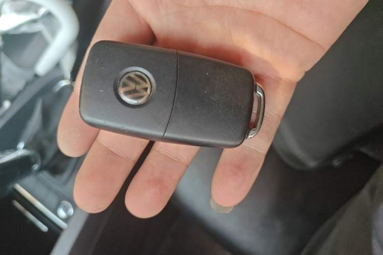 Used Volkswagen Sagitar 2017 230TSI Automatic Comfort Version Vehicle Key