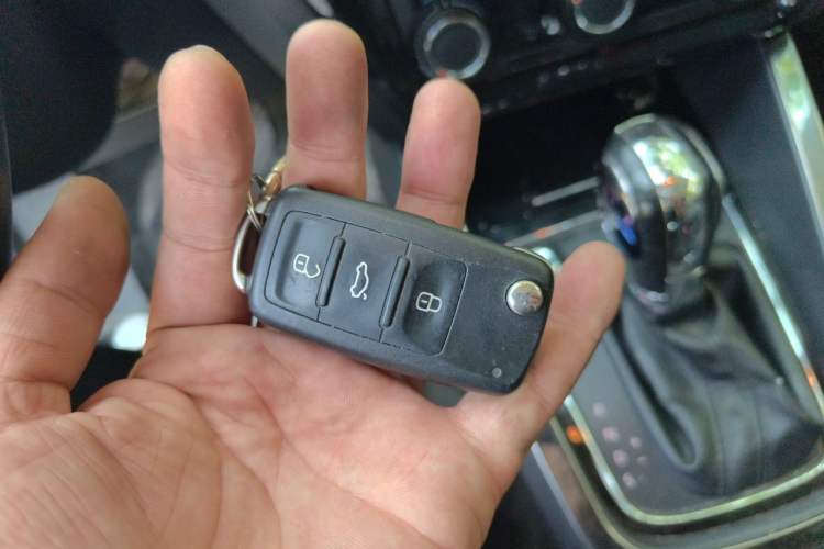 Used Volkswagen Sagitar 2017 1.6L Automatic Comfort Model Vehicle Key