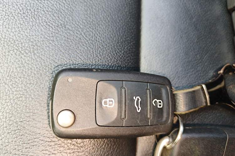 Used Volkswagen Sagitar 2017 230TSI Automatic Comfort Version Vehicle Key