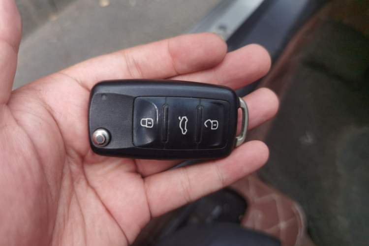 Used Volkswagen Sagitar 2017 230TSI Automatic Luxury Edition Vehicle Key