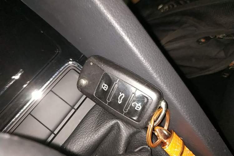Used Volkswagen Sagitar 2017 1.6L Automatic Comfort Model Vehicle Key