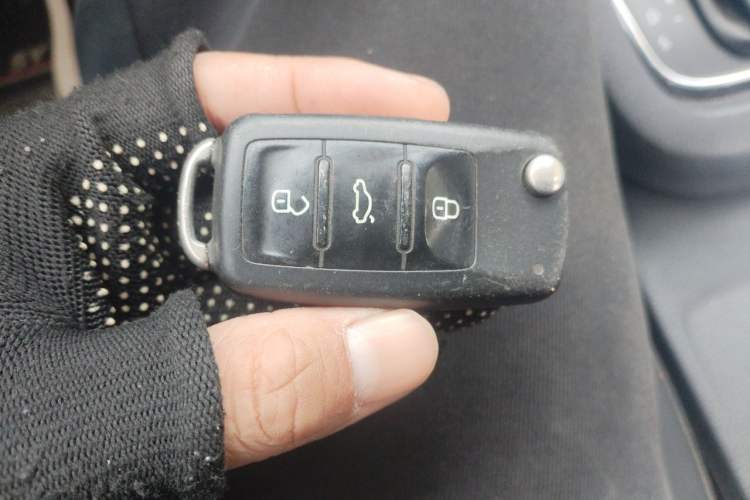 Used Volkswagen Sagitar 2017 1.6L Automatic Comfort Model Vehicle Key