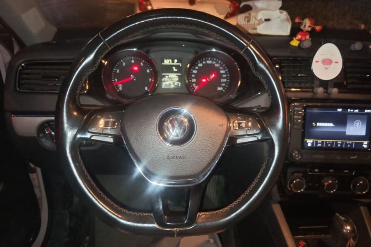 Used Volkswagen Sagitar 2017 1.6L Automatic Comfort Model Steering Wheel