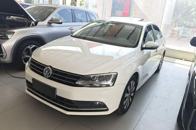 Used Volkswagen Sagitar 2017 230TSI Automatic Comfort Version