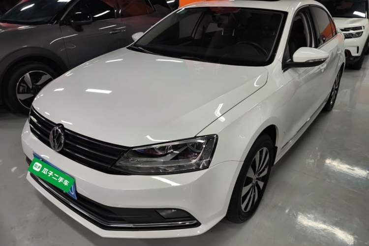 Used Volkswagen Sagitar 2017 230TSI Automatic Comfort Version Guazi used car, China used car export, Used car for sale, Used cars, Cheapest cars for sale