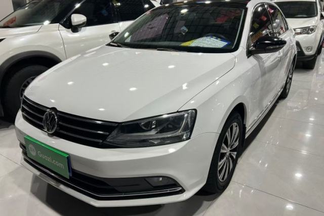Used Volkswagen Sagitar 2017 230TSI Automatic Comfort Version