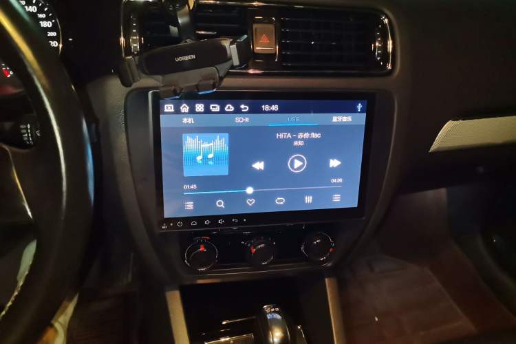 Used Volkswagen Sagitar 2017 230TSI Automatic Comfort Version Audio And AC Panel