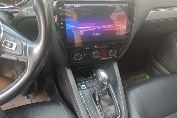 Used Volkswagen Sagitar 2017 230TSI Automatic Comfort Version Audio And AC Panel