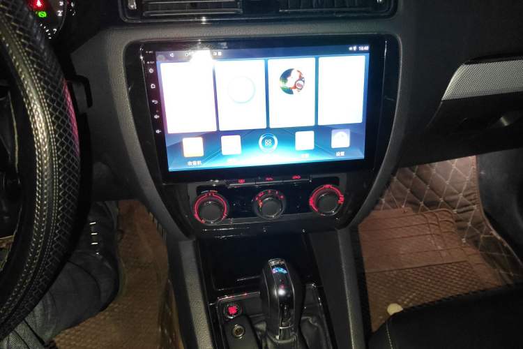 Used Volkswagen Sagitar 2017 230TSI Automatic Comfort Version Audio And AC Panel