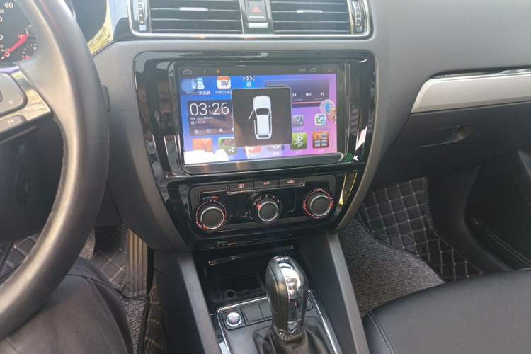 Used Volkswagen Sagitar 2017 230TSI Automatic Comfort Version Audio And AC Panel