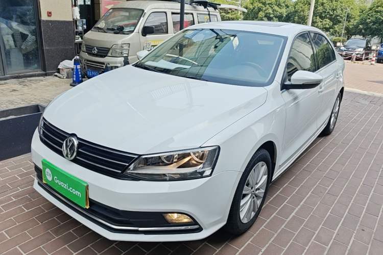 Used Volkswagen Sagitar 2017 1.6L Manual Comfort Model Guazi used car, China used car export, Used car for sale, Used  cars, Cheapest cars for sale