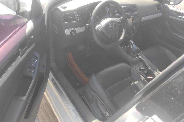Used Volkswagen Sagitar 2017 1.6L Automatic Comfort Model Driver Seat