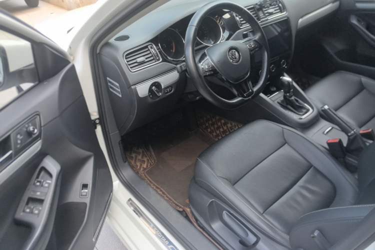 Used Volkswagen Sagitar 2017 1.6L Automatic Comfort Model Driver Seat